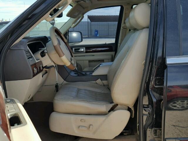 5LMFU27R84LJ18728 - 2004 LINCOLN NAVIGATOR BLACK photo 5