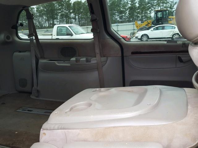 1C4GP64L3XB576147 - 1999 CHRYSLER TOWN & COU GRAY photo 6