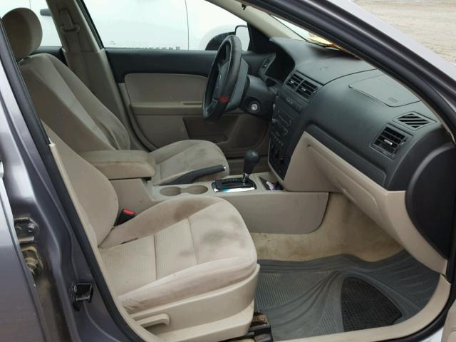 3FAFP06Z76R160564 - 2006 FORD FUSION S GRAY photo 5