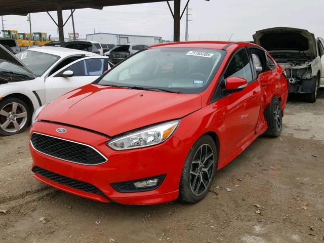 1FADP3F22GL336738 - 2016 FORD FOCUS SE RED photo 2