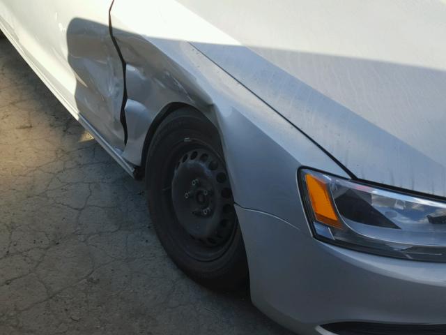 3VW1K7AJ5CM316412 - 2012 VOLKSWAGEN JETTA BASE ვერცხლისფერი ფოტო 9