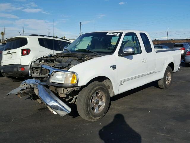 1FTRX17L51KF27286 - 2001 FORD F150 WHITE photo 2