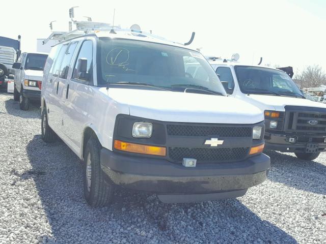 1GCWGFCB1B1130162 - 2011 CHEVROLET EXPRESS G2 WHITE photo 1