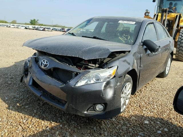 4T4BF3EK0AR035555 - 2010 TOYOTA CAMRY BASE GRAY photo 2