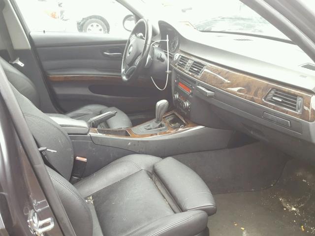 WBAVC93568K035826 - 2008 BMW 328 XI GRAY photo 5