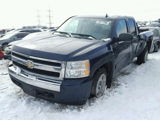 2GCEK19J571600741 - 2007 CHEVROLET SILVERADO BLUE photo 2