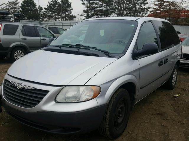 1C4GJ25372B719697 - 2002 CHRYSLER VOYAGER SILVER photo 2