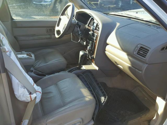 JN8DR09Y22W704091 - 2002 NISSAN PATHFINDER GOLD photo 5