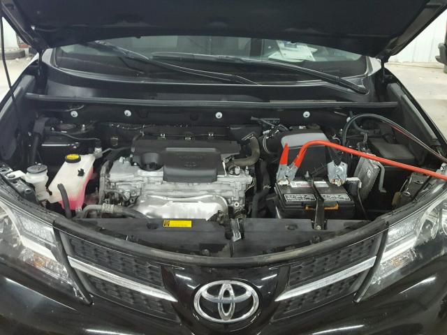 2T3ZFREV8FW227732 - 2015 TOYOTA RAV4 LE BLACK photo 7