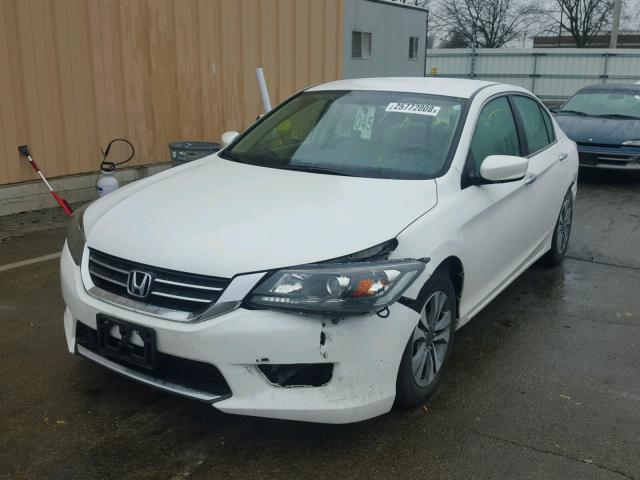 1HGCR2F31DA215517 - 2013 HONDA ACCORD LX WHITE photo 2