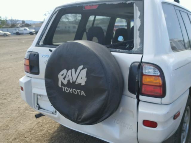 JT3GP10VXY7066171 - 2000 TOYOTA RAV4 WHITE photo 9