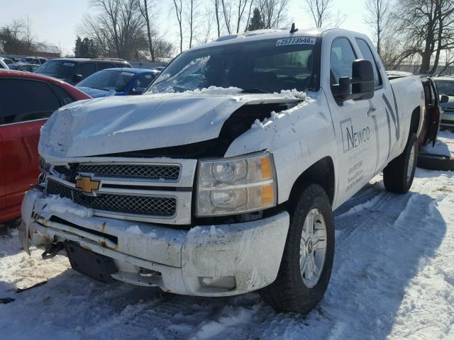 1GCRKSE79DZ298732 - 2013 CHEVROLET SILVERADO WHITE photo 2