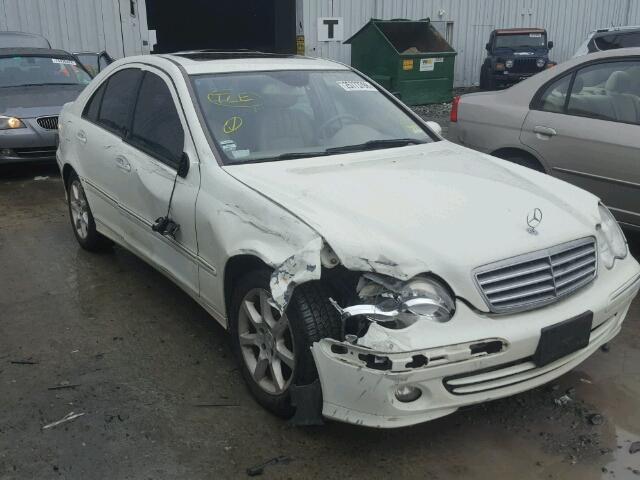 WDBRF92H87F903225 - 2007 MERCEDES-BENZ C 280 4MAT WHITE photo 1