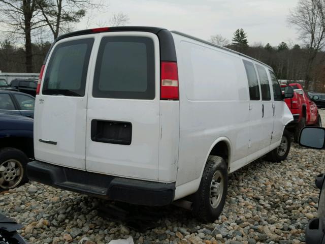 1GCHG39K291138604 - 2009 CHEVROLET EXPRESS G3 WHITE photo 4