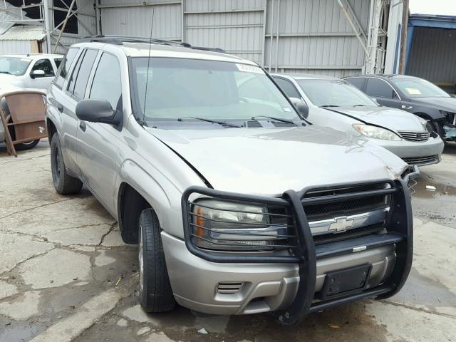 1GNDS13S122380530 - 2002 CHEVROLET TRAILBLAZE TAN photo 1