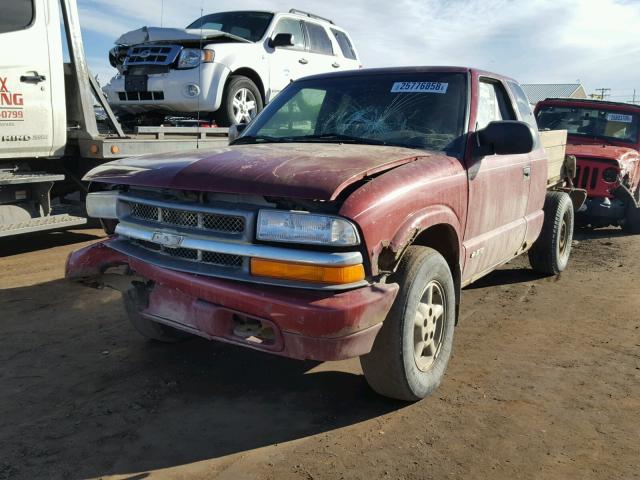 1GCDT19W1Y8168880 - 2000 CHEVROLET S TRUCK S1 MAROON photo 2