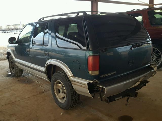 1GNCS13W0V2136838 - 1997 CHEVROLET BLAZER GREEN photo 3