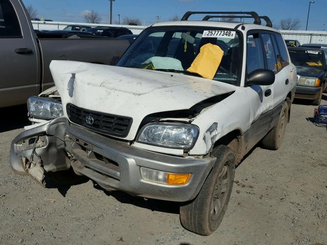 JT3HP10V8Y7154124 - 2000 TOYOTA RAV4 WHITE photo 2