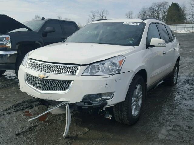 1GNKVGED8CJ197441 - 2012 CHEVROLET TRAVERSE L WHITE photo 2