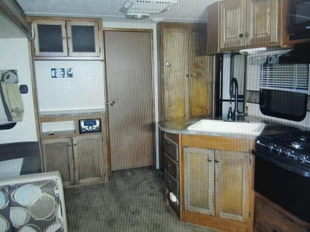 4YDT32021D1532324 - 2013 KEYSTONE LAREDO BEIGE photo 5