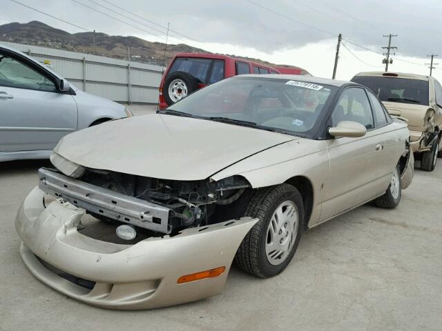 1G8ZY1273XZ313351 - 1999 SATURN SC2 GOLD photo 2