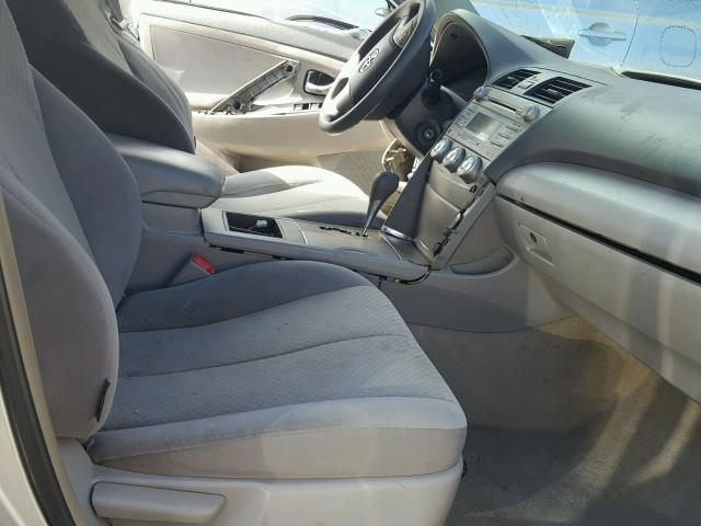 4T1BE46K09U280532 - 2009 TOYOTA CAMRY BASE SILVER photo 5