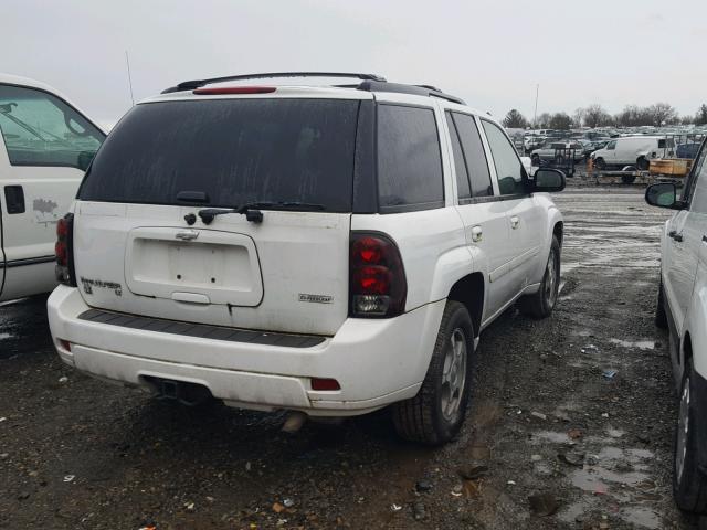 1GNDT13S562293572 - 2006 CHEVROLET TRAILBLAZE WHITE photo 4