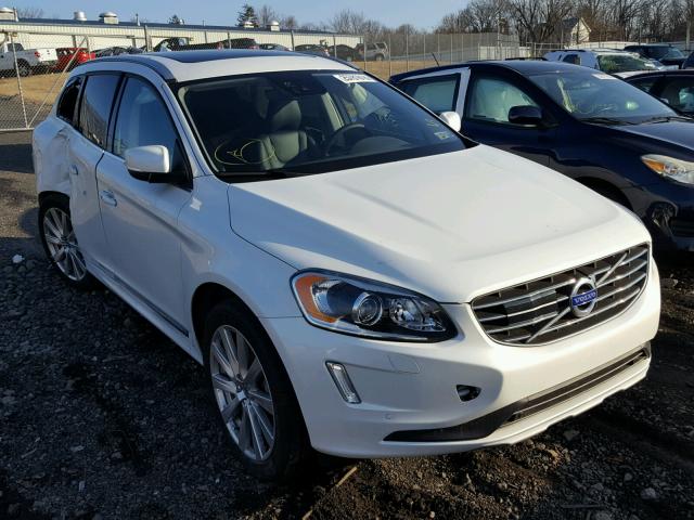 YV440MRU7H2130465 - 2017 VOLVO XC60 T5 WHITE photo 1