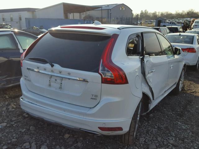 YV440MRU7H2130465 - 2017 VOLVO XC60 T5 WHITE photo 4