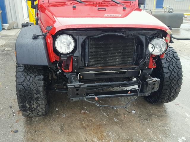 1J4BA3H16BL513575 - 2011 JEEP WRANGLER U RED photo 9