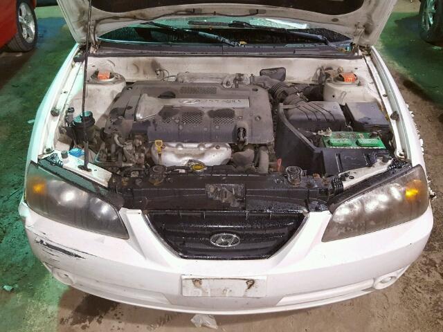 KMHDN46D64U793965 - 2004 HYUNDAI ELANTRA WHITE photo 7