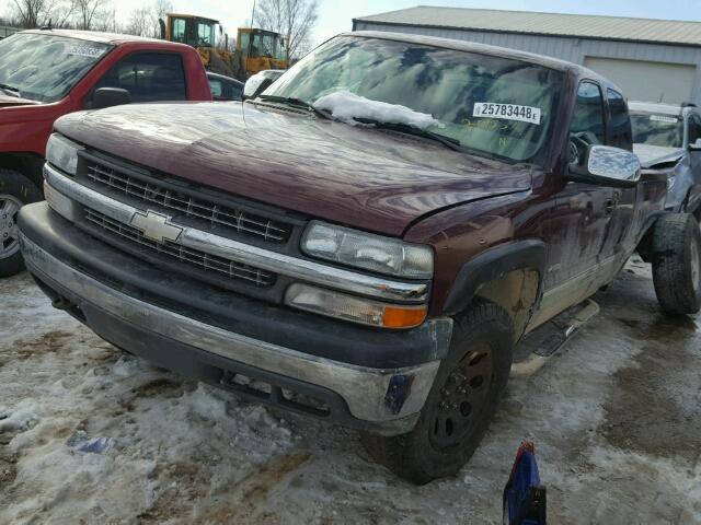 1GCEK19T1YE236285 - 2000 CHEVROLET SILVERADO MAROON photo 2