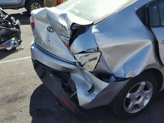 KNADM4A39E6410545 - 2014 KIA RIO LX Արծաթագույն լուսանկար 9