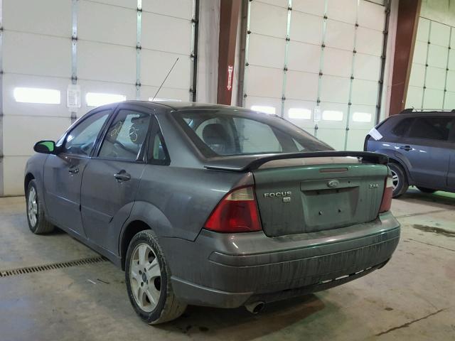 1FAFP38Z85W156128 - 2005 FORD FOCUS GRAY photo 3