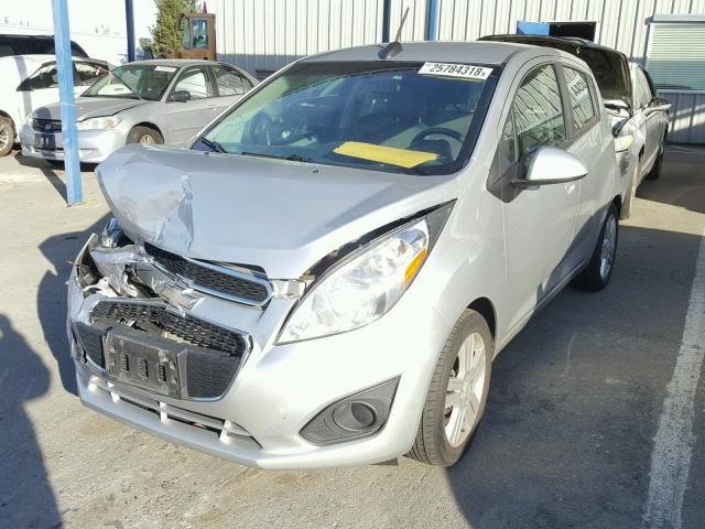 KL8CD6S95FC718501 - 2015 CHEVROLET SPARK 1LT SILVER photo 2