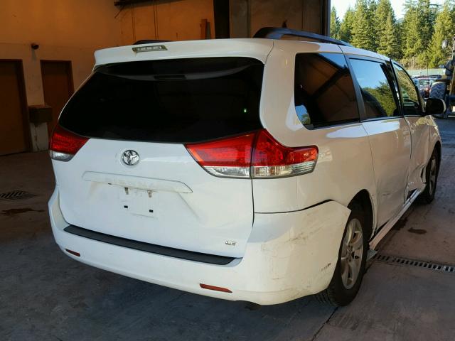 5TDKK3DC7ES495987 - 2014 TOYOTA SIENNA LE WHITE photo 4