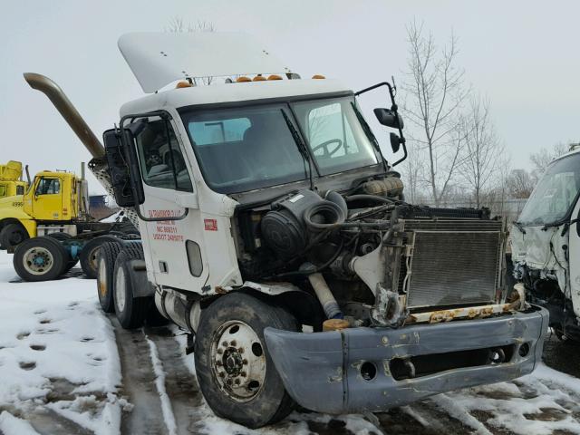 1FUJA6CG67LX68905 - 2007 FREIGHTLINER CONVENTION WHITE photo 1