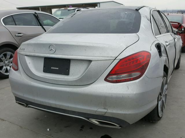 55SWF4JB6HU201493 - 2017 MERCEDES-BENZ C 300 SILVER photo 4