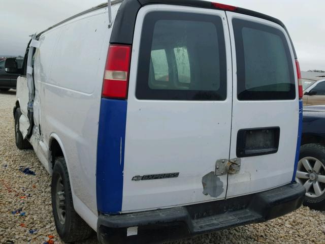 1GCGG25C081128270 - 2008 CHEVROLET EXPRESS G2 WHITE photo 3