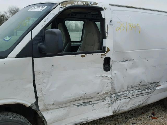 1GCGG25C081128270 - 2008 CHEVROLET EXPRESS G2 WHITE photo 9