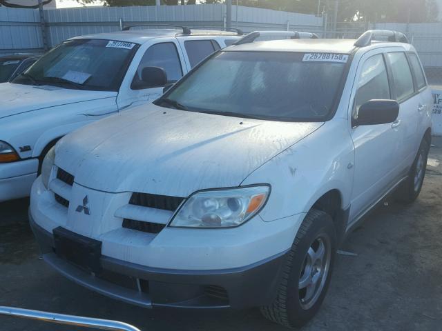 JA4LX31F66U027633 - 2006 MITSUBISHI OUTLANDER WHITE photo 2