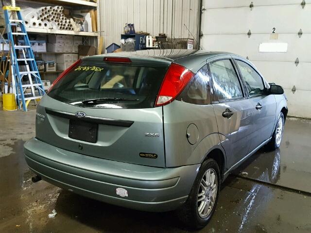 3FAFP37N65R120391 - 2005 FORD FOCUS ZX5 GREEN photo 4