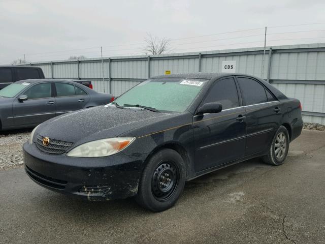 JTDBF30K020063760 - 2002 TOYOTA CAMRY LE BLACK photo 2