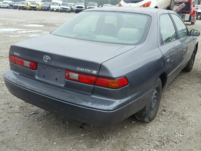 4T1BG22K0VU049502 - 1997 TOYOTA CAMRY CE GRAY photo 4