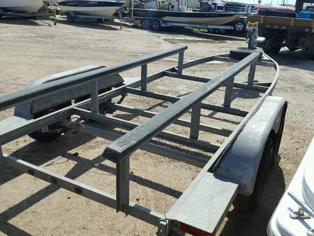 4GV8065T521B04322 - 2002 BOAT TRAILER SILVER photo 4