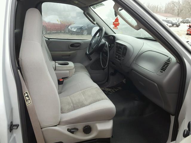 1FTRF17253NA94886 - 2003 FORD F150 SILVER photo 5