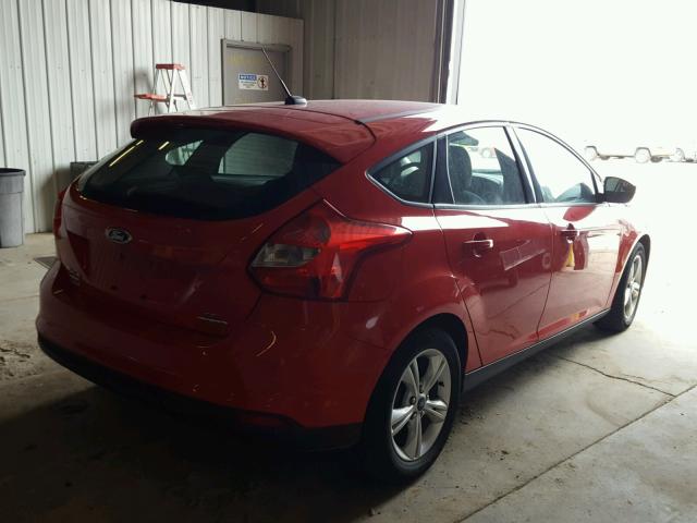 1FADP3K28EL258307 - 2014 FORD FOCUS SE RED photo 4