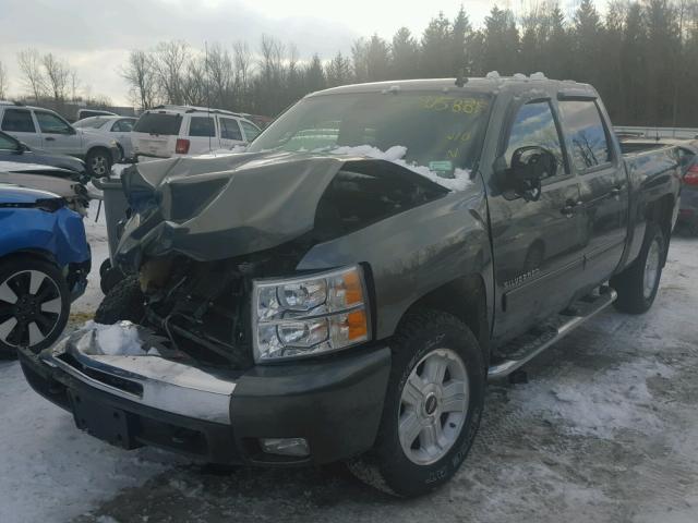 3GCPKSE34BG252324 - 2011 CHEVROLET SILVERADO GRAY photo 2