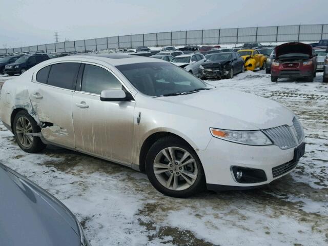 1LNHL9ER9AG607542 - 2010 LINCOLN MKS WHITE photo 1