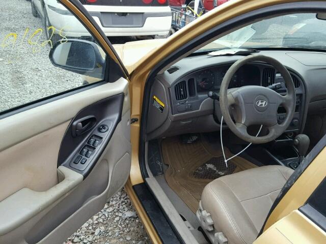 KMHDN46D44U725499 - 2004 HYUNDAI ELANTRA GL GOLD photo 9